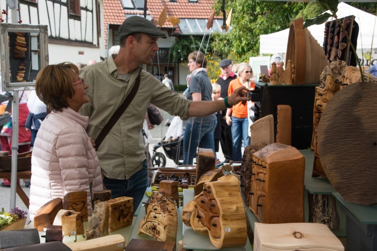 Kunsthandwerkermarkt Holzen