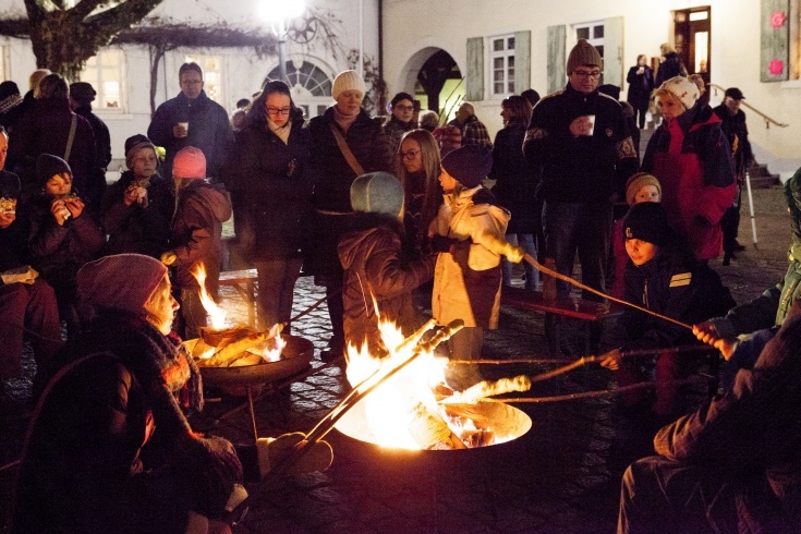 Weihnachtsaktion auf dem Kanderner Blumenplatz
